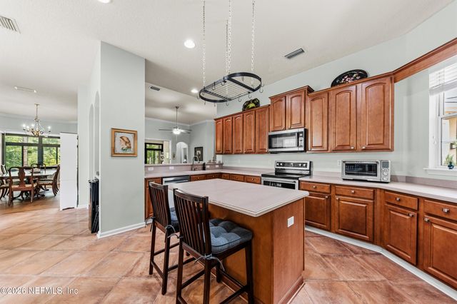 1015 GREEN PINE Circle, Orange Park, FL 32065