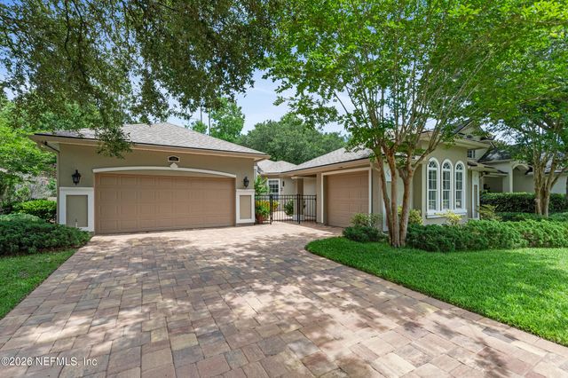 1015 GREEN PINE Circle, Orange Park, FL 32065