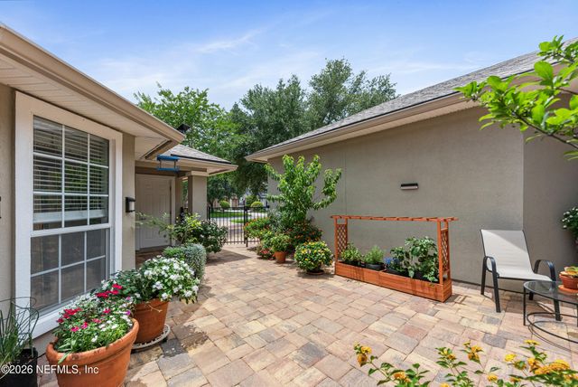 1015 GREEN PINE Circle, Orange Park, FL 32065