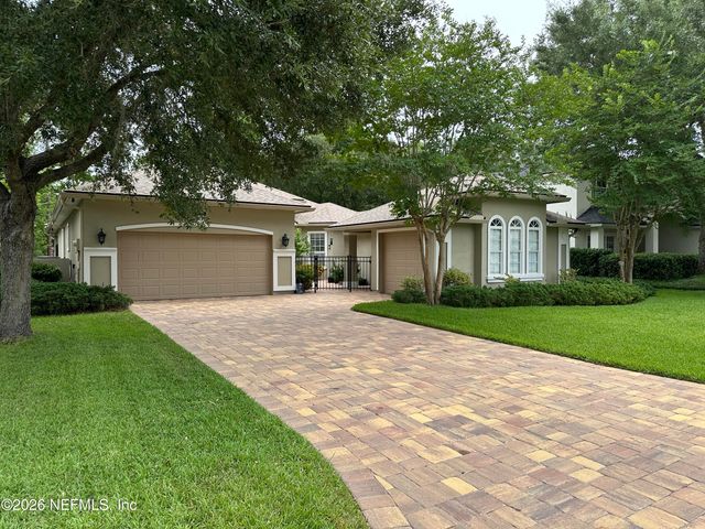 1015 GREEN PINE Circle, Orange Park, FL 32065