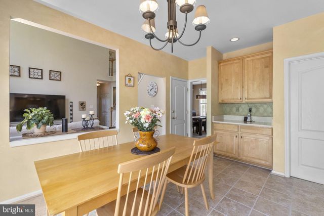 6418 ERIN DR, Clarksville, MD 21029
