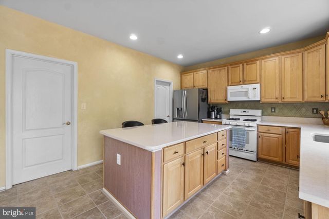 6418 ERIN DR, Clarksville, MD 21029