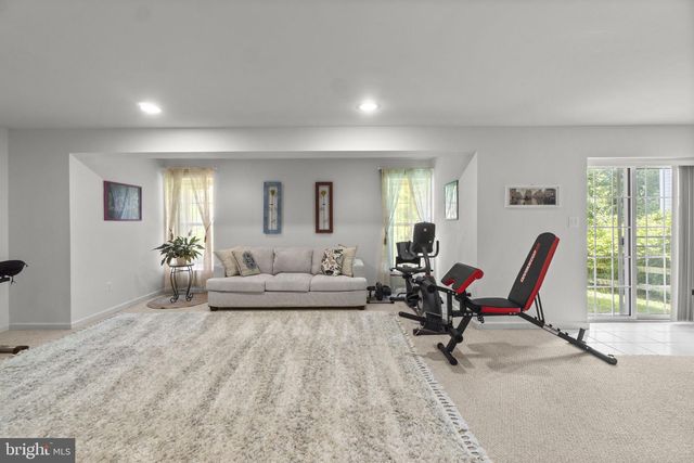 6418 ERIN DR, Clarksville, MD 21029