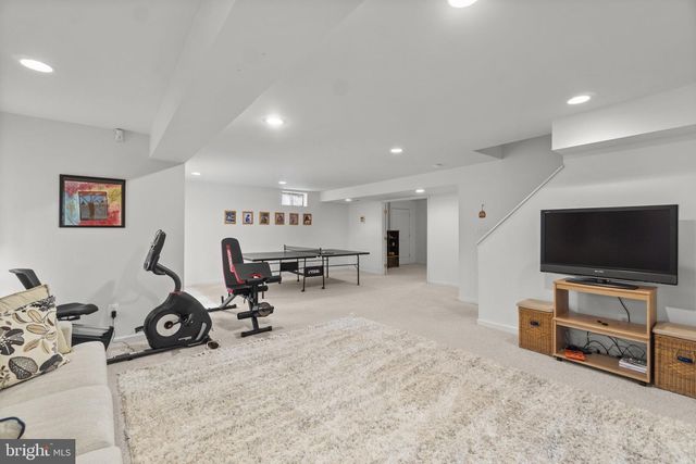 6418 ERIN DR, Clarksville, MD 21029
