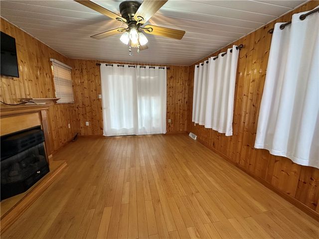 1021 St Clair St, Derry Twp, PA 15650