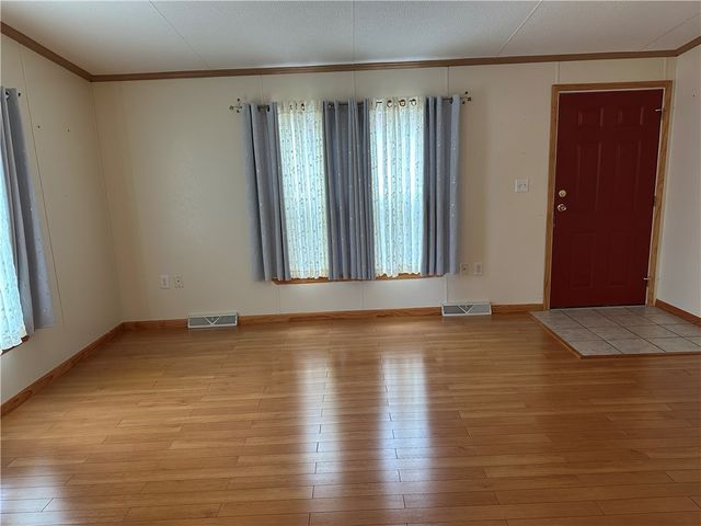 1021 St Clair St, Derry Twp, PA 15650