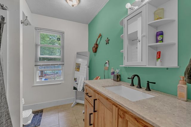 432 E Main St, Smithville, TN 37166