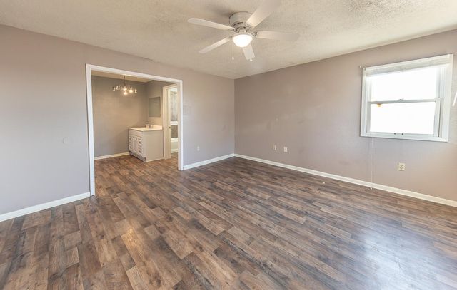 1822 State Road 2130, Smyer, TX 79367