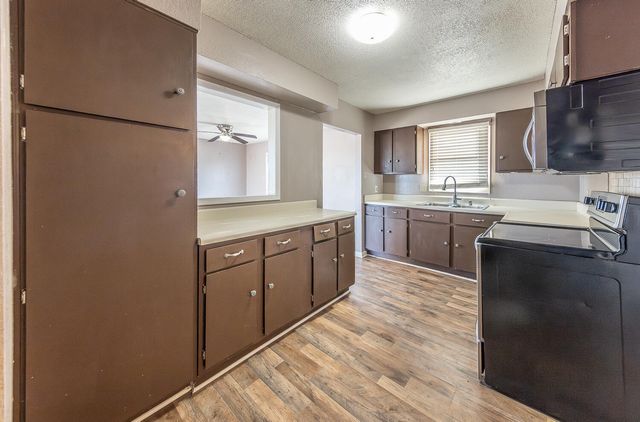 1822 State Road 2130, Smyer, TX 79367