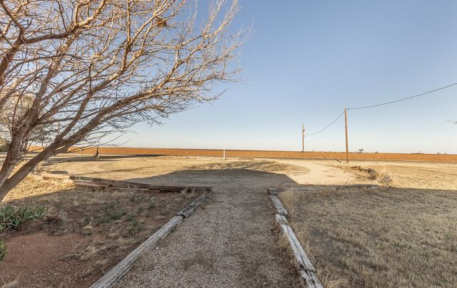 1822 State Road 2130, Smyer, TX 79367