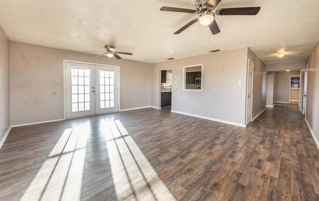 1822 State Road 2130, Smyer, TX 79367