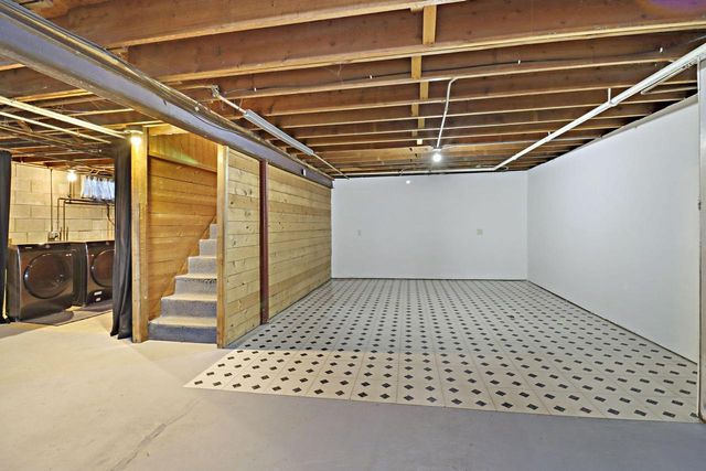 6300 104th AVENUE, Kenosha, WI 53142