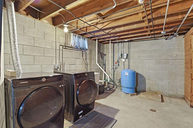 6300 104th AVENUE, Kenosha, WI 53142