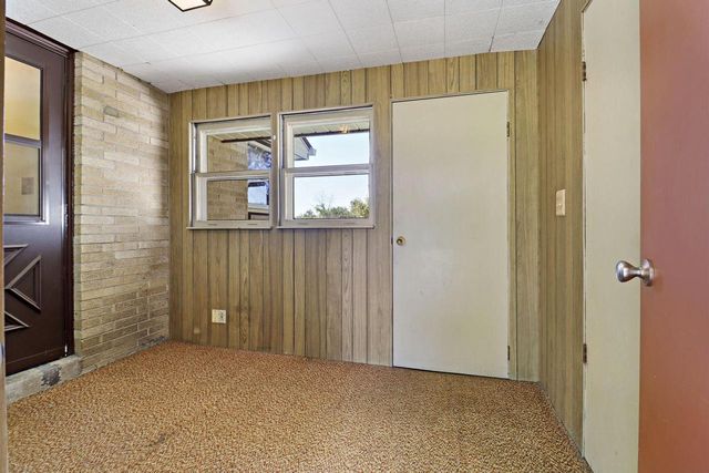 6300 104th AVENUE, Kenosha, WI 53142