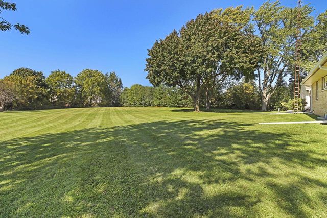 6300 104th AVENUE, Kenosha, WI 53142