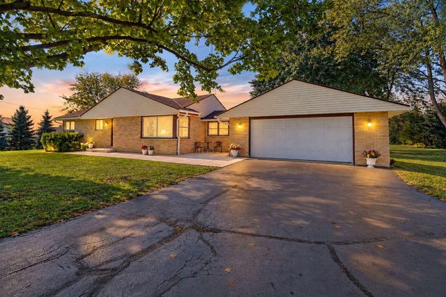 6300 104th AVENUE, Kenosha, WI 53142