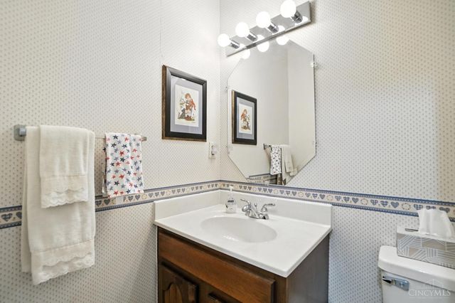 8253 Lake Ridge Drive, West Chester, OH 45069