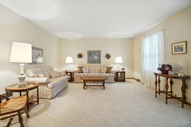 8253 Lake Ridge Drive, West Chester, OH 45069