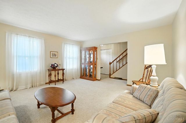 8253 Lake Ridge Drive, West Chester, OH 45069