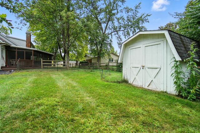 8253 Lake Ridge Drive, West Chester, OH 45069