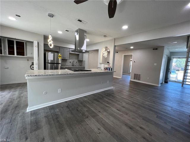 5025 Eaton Ct CT, Virginia Beach, VA 23462