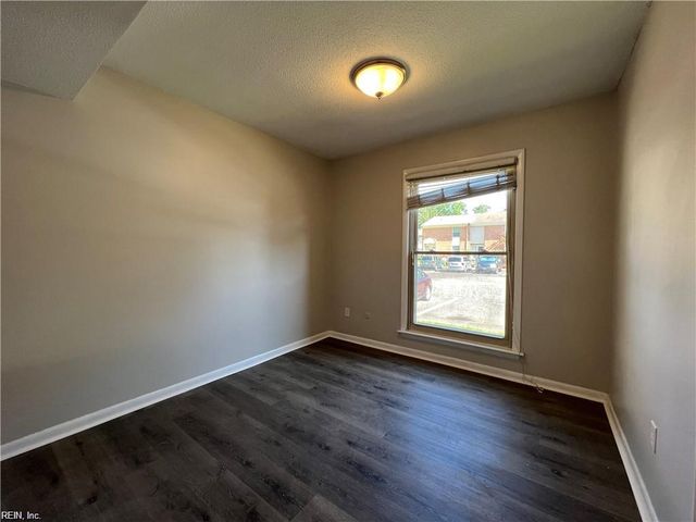 5025 Eaton Ct CT, Virginia Beach, VA 23462