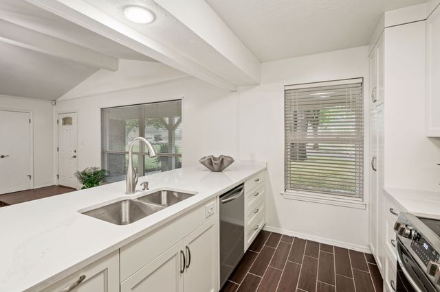 2817 Downing Court, Bedford, TX 76021