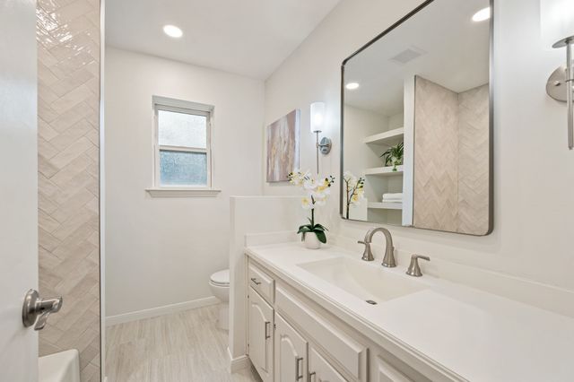 2817 Downing Court, Bedford, TX 76021