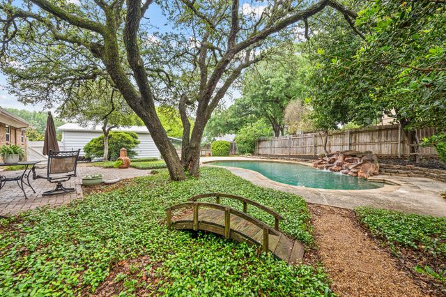 2817 Downing Court, Bedford, TX 76021