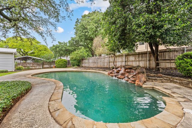 2817 Downing Court, Bedford, TX 76021