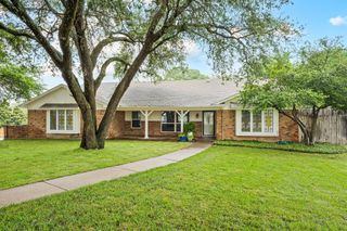 2817 Downing Court, Bedford, TX 76021