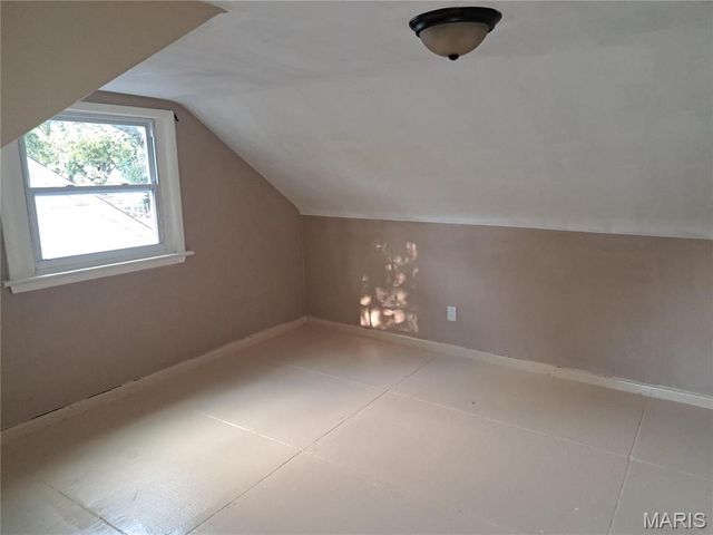 6933 Berkridge Court, Hazelwood, MO 63042