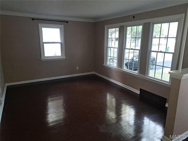 6933 Berkridge Court, Hazelwood, MO 63042