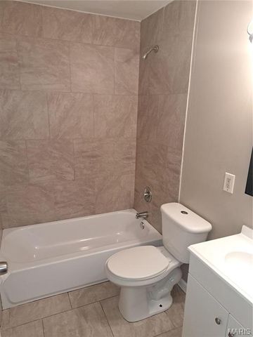 6933 Berkridge Court, Hazelwood, MO 63042