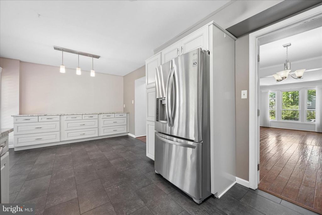 Image 20 of property listing at 7808 OLD HOLLOW LN NW, Ellicott City, MD 21043