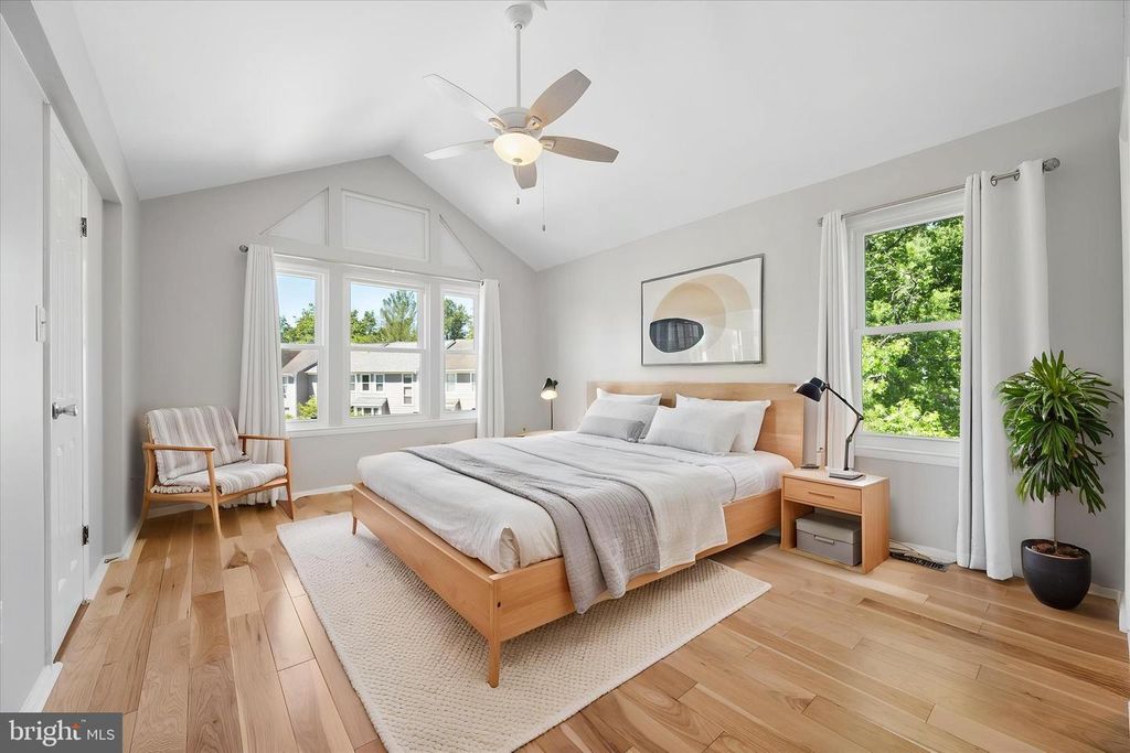 Image 30 of property listing at 7808 OLD HOLLOW LN NW, Ellicott City, MD 21043