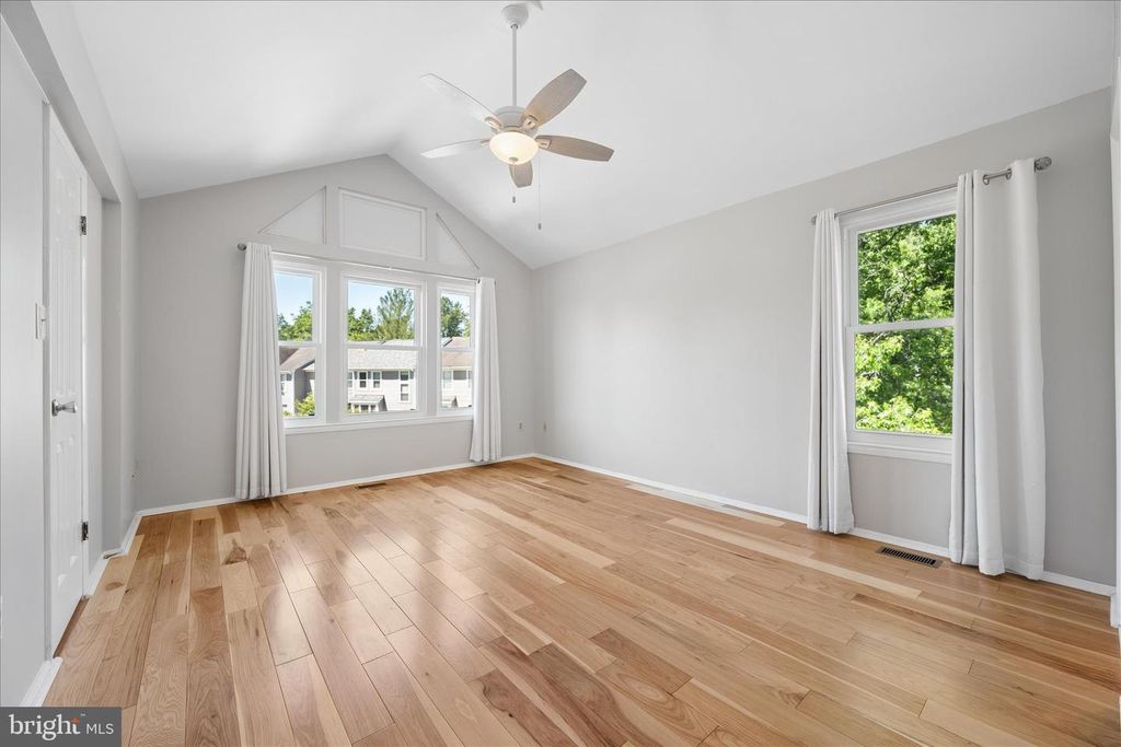Image 31 of property listing at 7808 OLD HOLLOW LN NW, Ellicott City, MD 21043