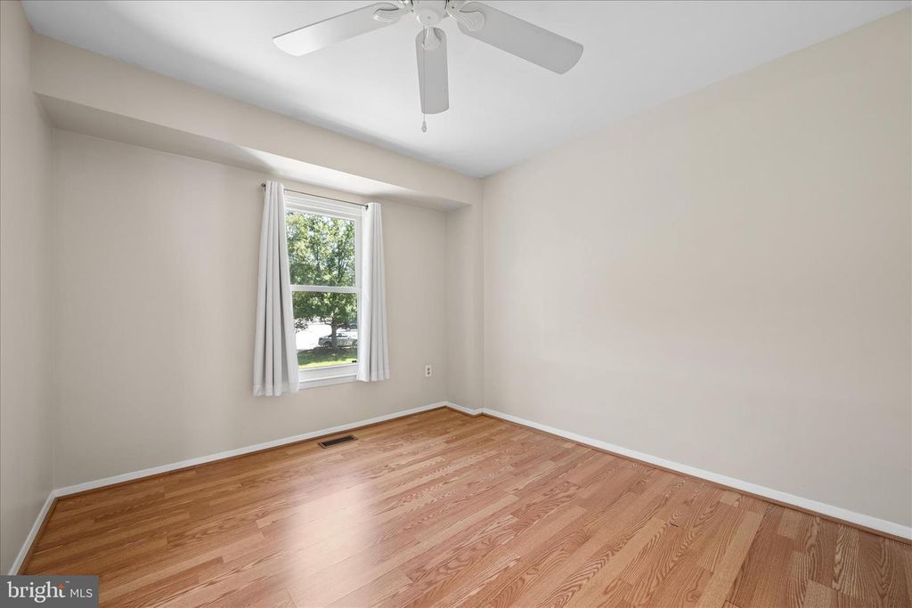 Image 39 of property listing at 7808 OLD HOLLOW LN NW, Ellicott City, MD 21043