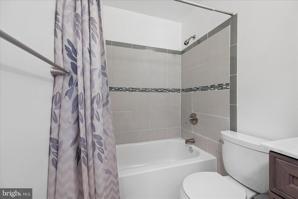 Image 42 of property listing at 7808 OLD HOLLOW LN NW, Ellicott City, MD 21043