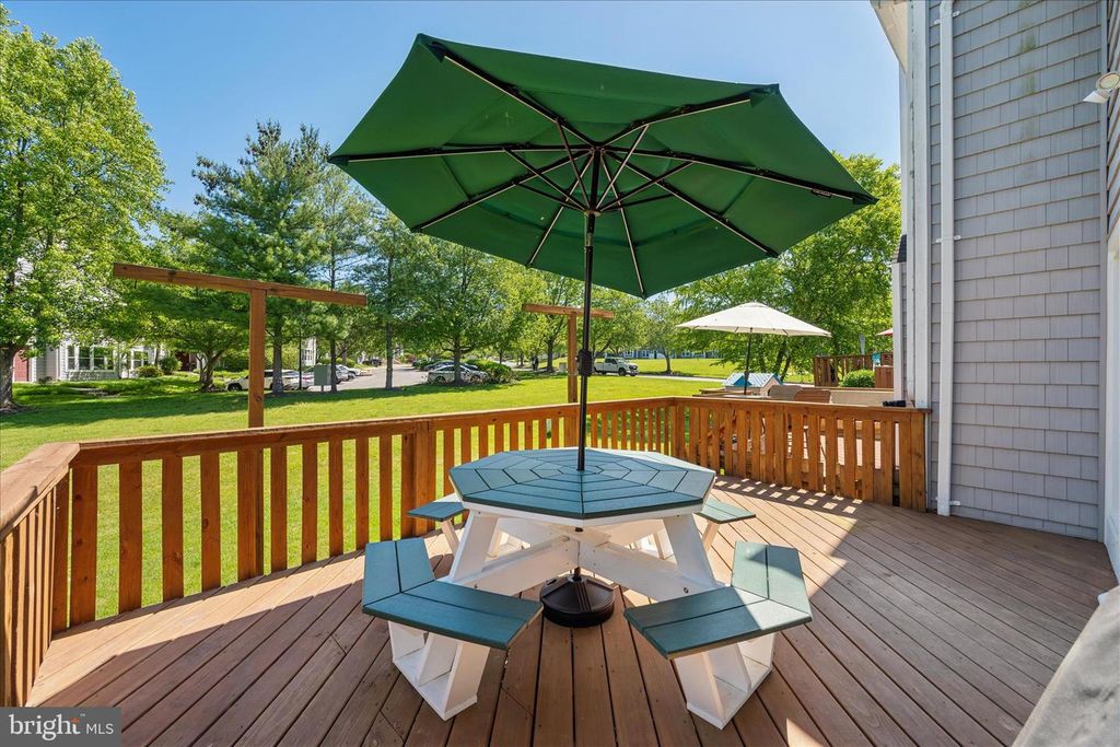 Image 54 of property listing at 7808 OLD HOLLOW LN NW, Ellicott City, MD 21043