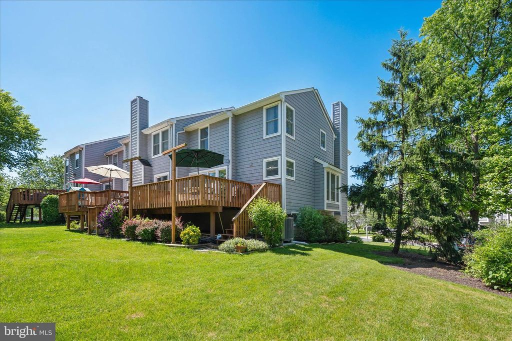 Image 60 of property listing at 7808 OLD HOLLOW LN NW, Ellicott City, MD 21043