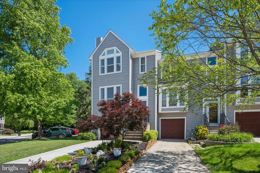 Image 66 of property listing at 7808 OLD HOLLOW LN NW, Ellicott City, MD 21043