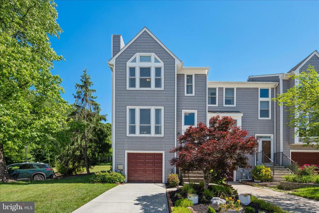 Image 67 of property listing at 7808 OLD HOLLOW LN NW, Ellicott City, MD 21043