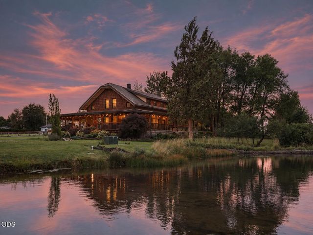 61859 Dobbin Road, Bend, OR 97702