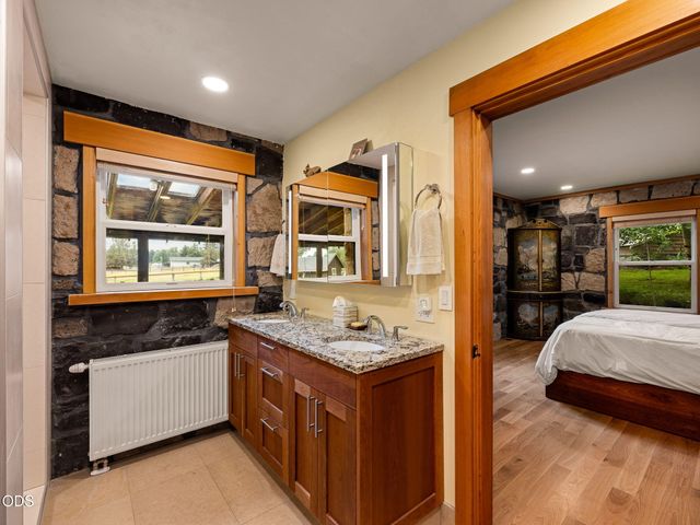 61859 Dobbin Road, Bend, OR 97702