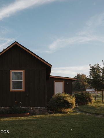 61859 Dobbin Road, Bend, OR 97702