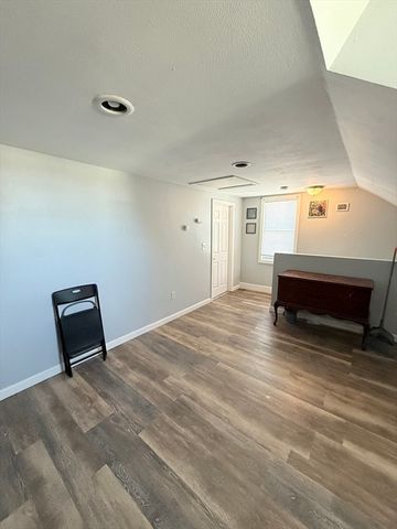 131-133 Ledge St 2R, Providence, RI 02904