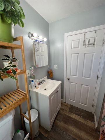 131-133 Ledge St 2R, Providence, RI 02904