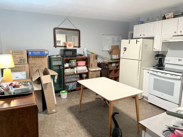 131-133 Ledge St 2R, Providence, RI 02904