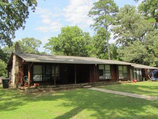 1368 Fish Hatchery Road, Huntsville, TX 77320